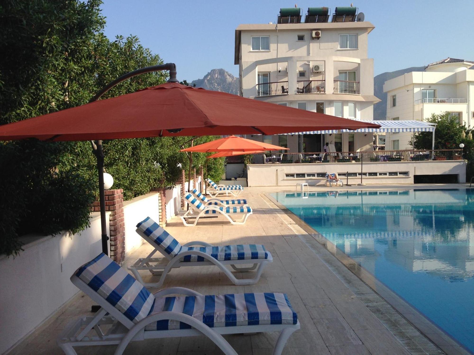 The Prince Inn Hotel & Villas Agios Georgios  Buitenkant foto
