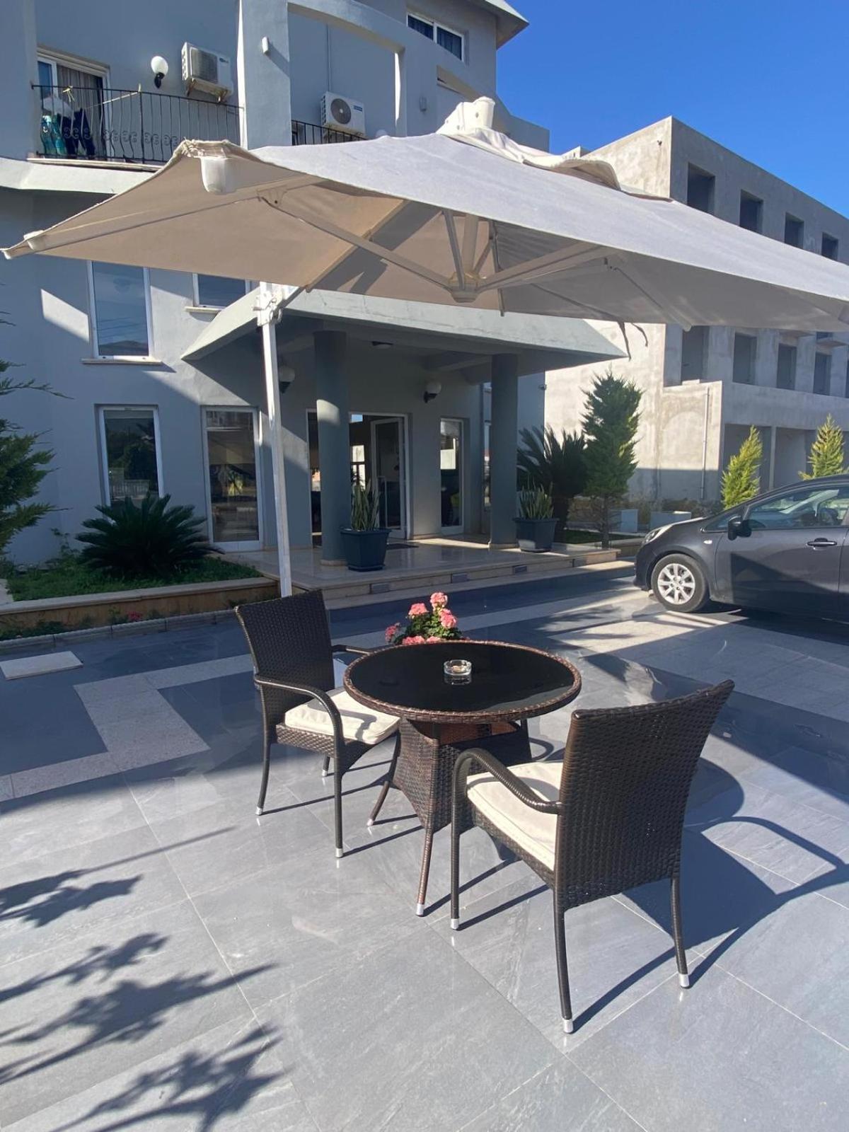 The Prince Inn Hotel & Villas Agios Georgios  Buitenkant foto