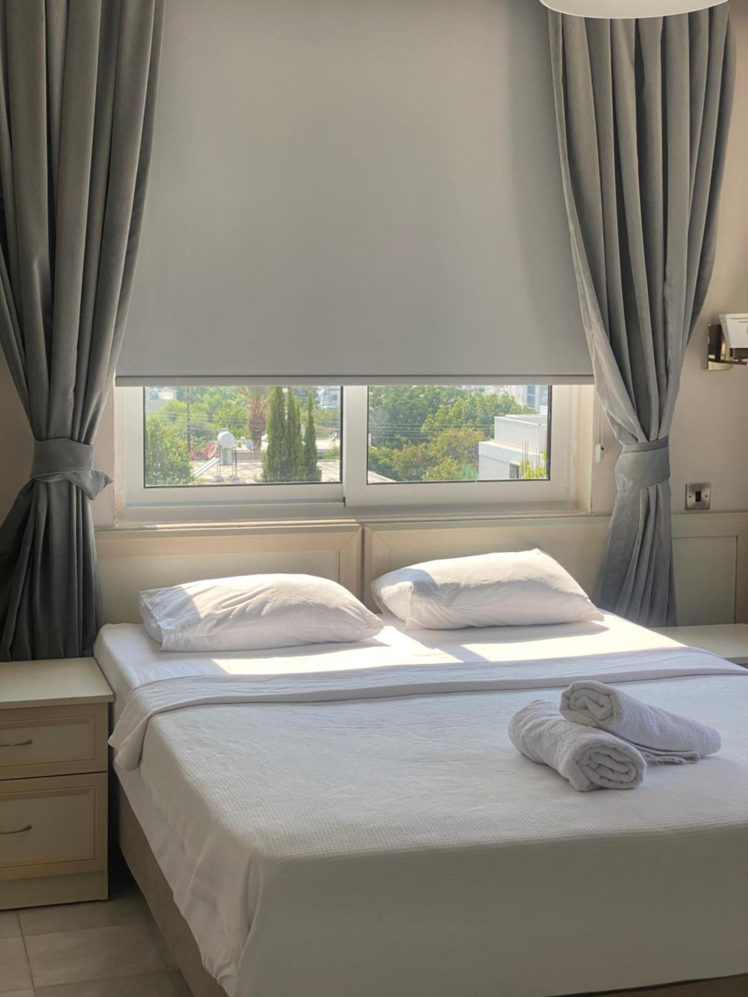 The Prince Inn Hotel & Villas Agios Georgios  Buitenkant foto