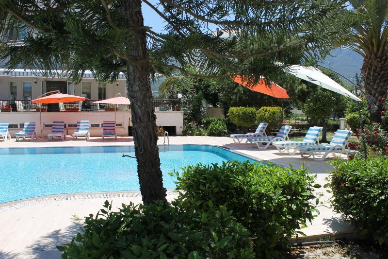 The Prince Inn Hotel & Villas Agios Georgios  Buitenkant foto
