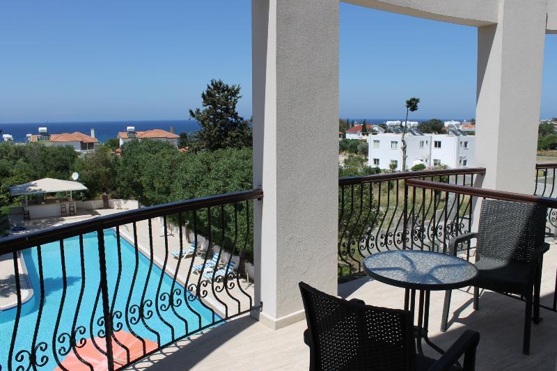 The Prince Inn Hotel & Villas Agios Georgios  Buitenkant foto